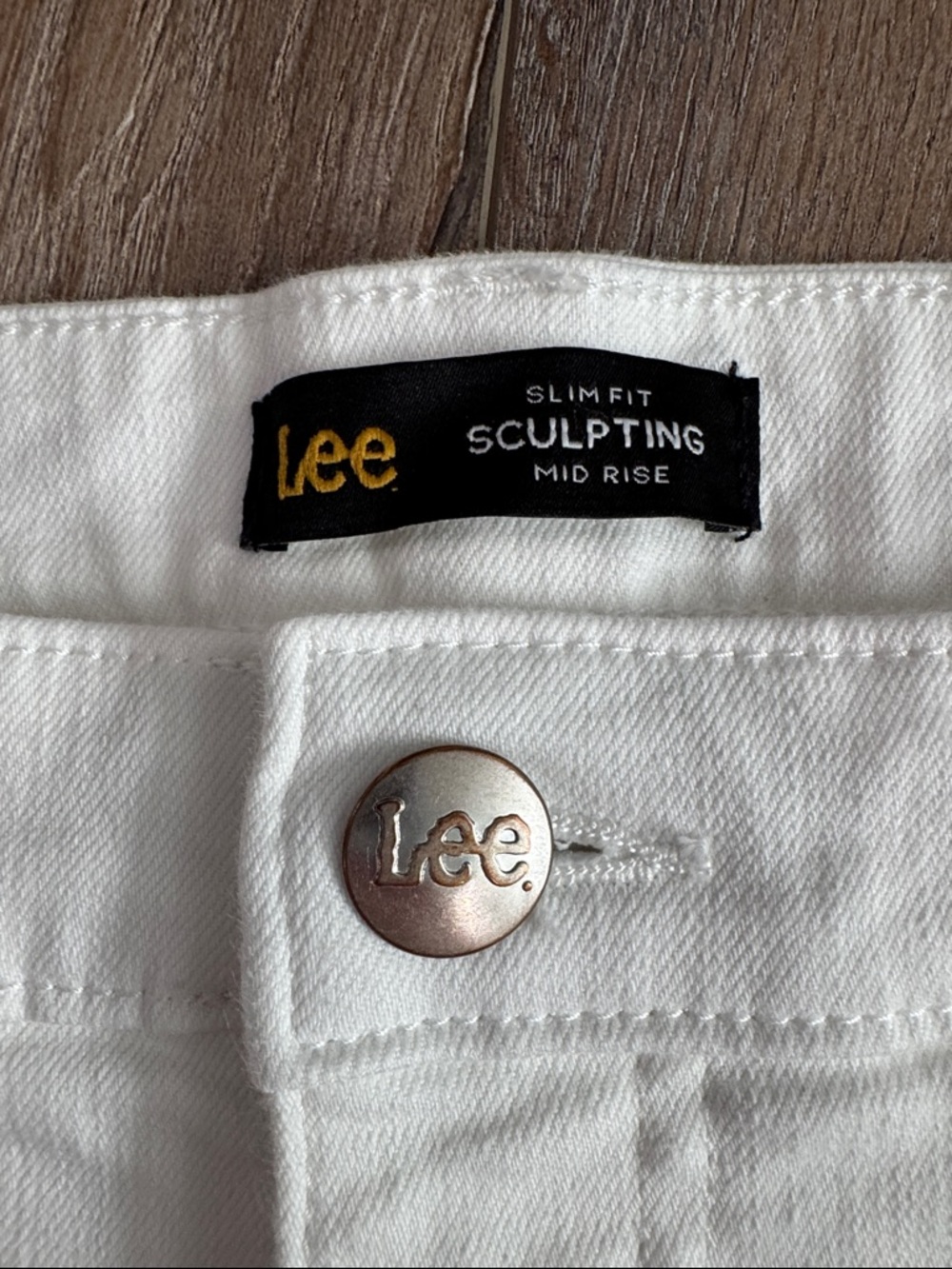 Lee White Slim Fit Sculpting Capris Jeans - Picture 2 of 8